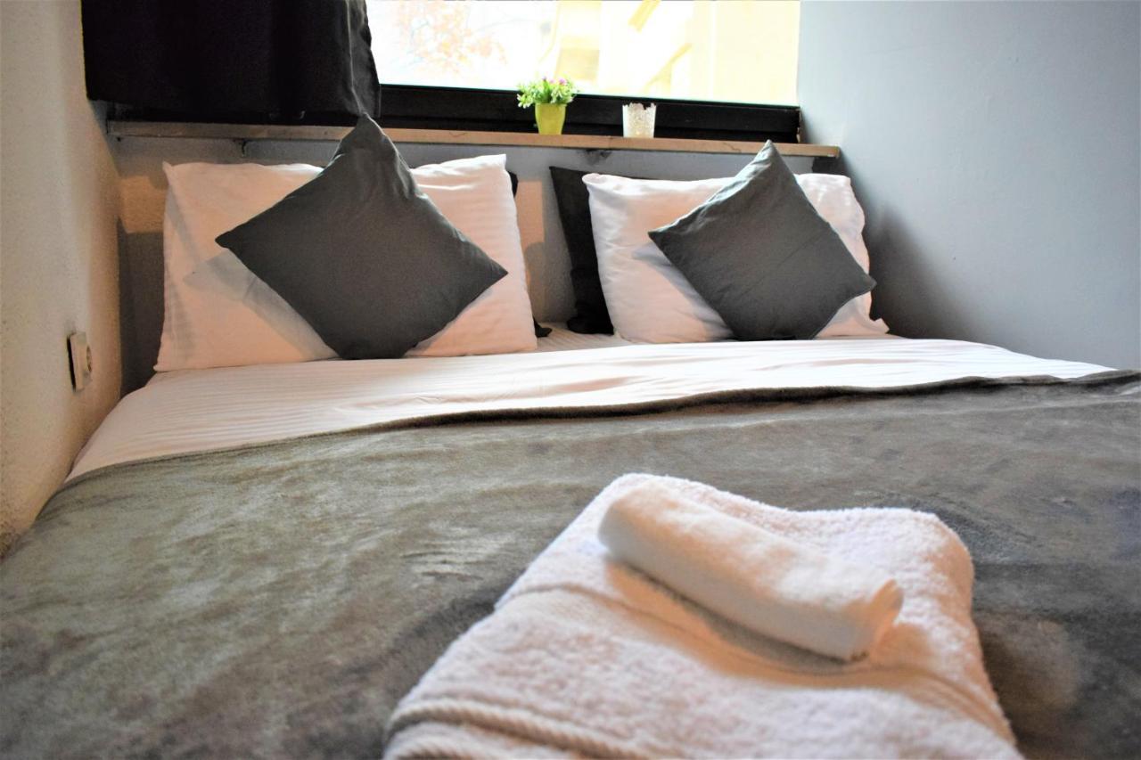 M - Square Private Rooms Skopje Zewnętrze zdjęcie