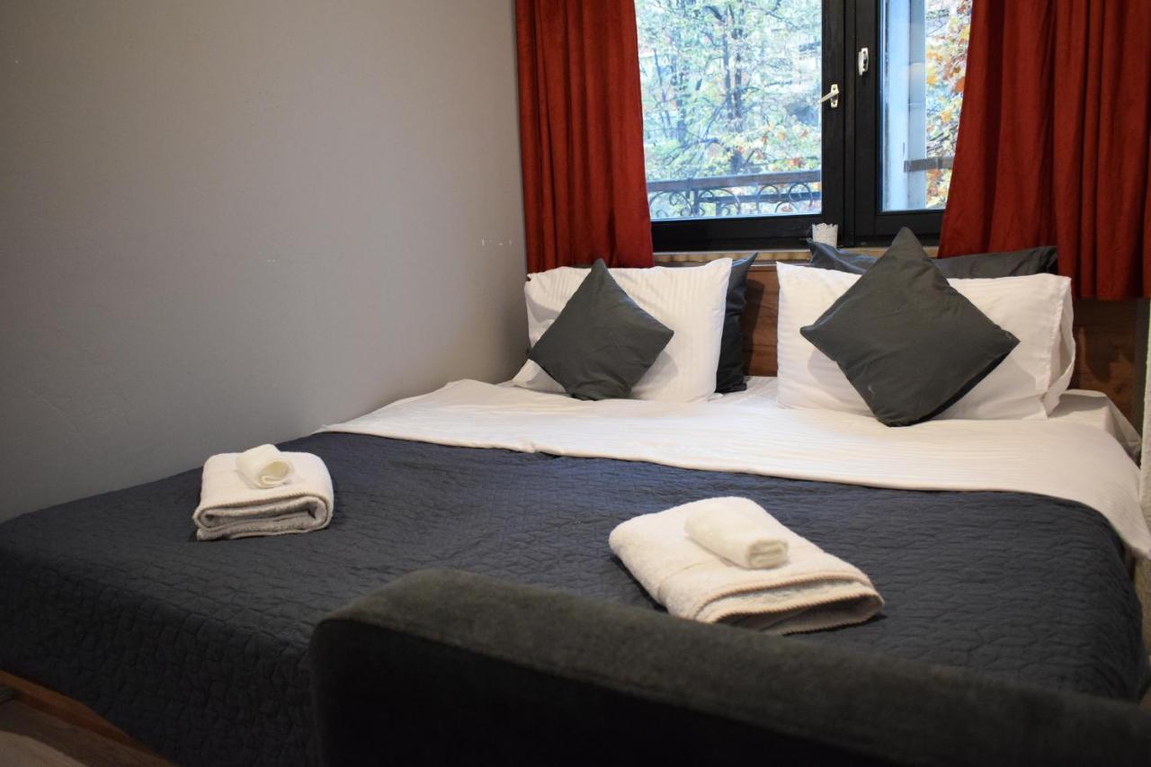 M - Square Private Rooms Skopje Zewnętrze zdjęcie