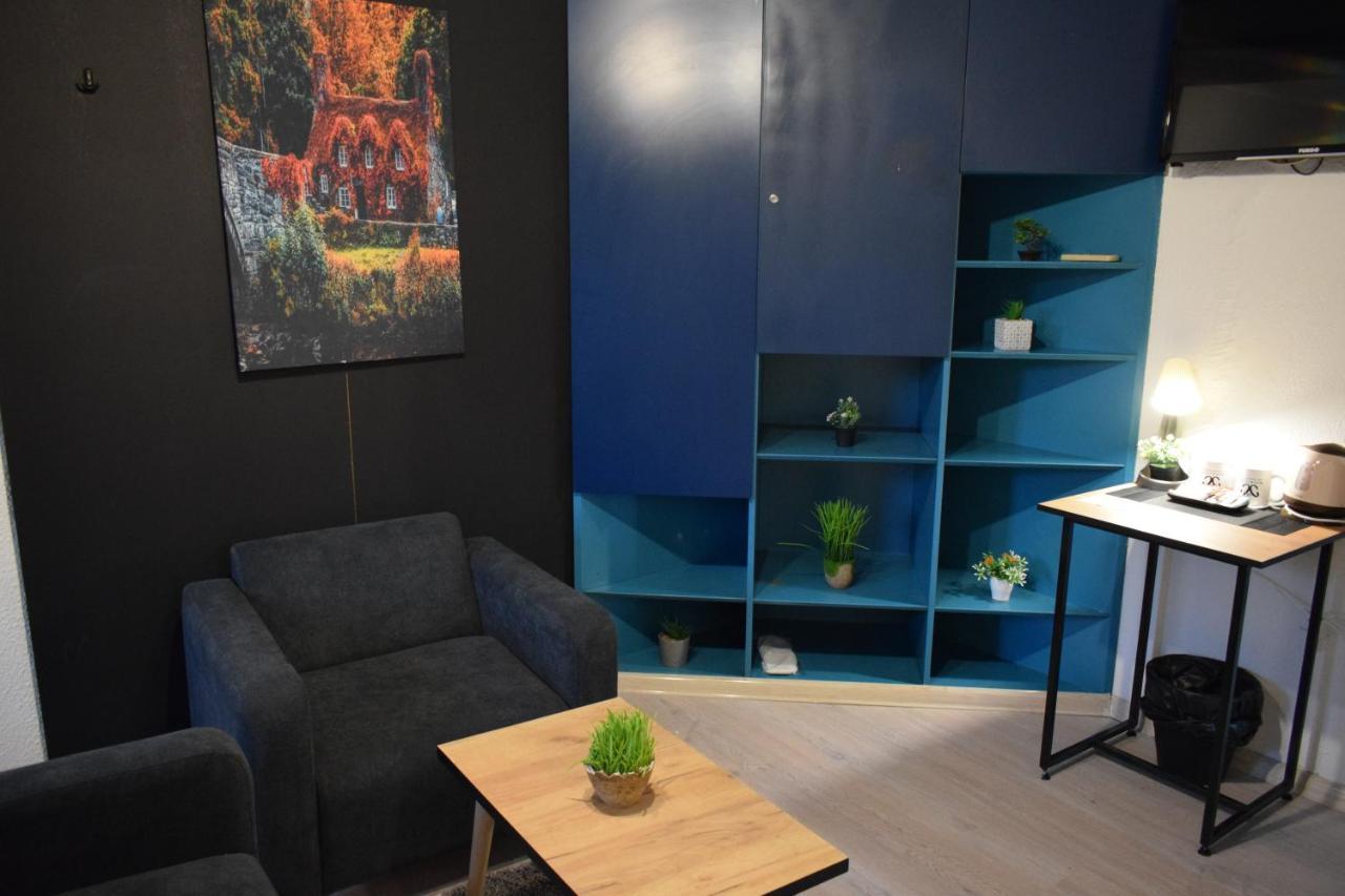 M - Square Private Rooms Skopje Zewnętrze zdjęcie