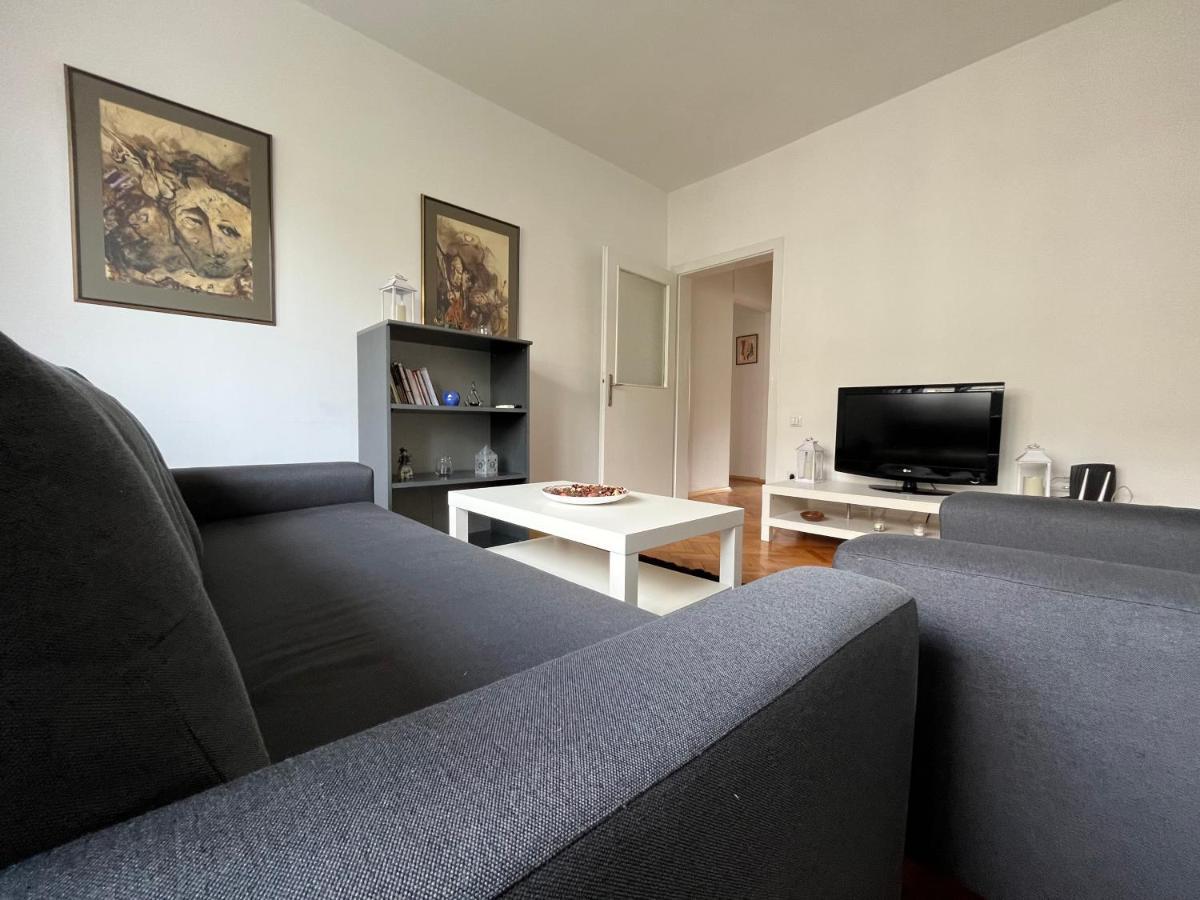 M - Square Private Rooms Skopje Zewnętrze zdjęcie